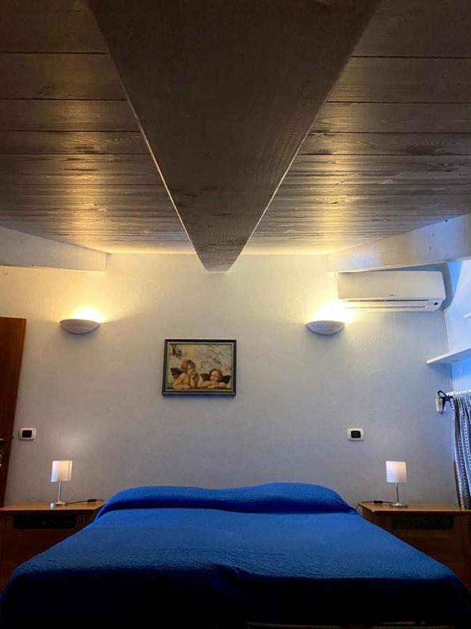 לינה וארוחת בוקר סן ניקולה ארצ'לה La Casa Nel Borgo מראה חיצוני תמונה
