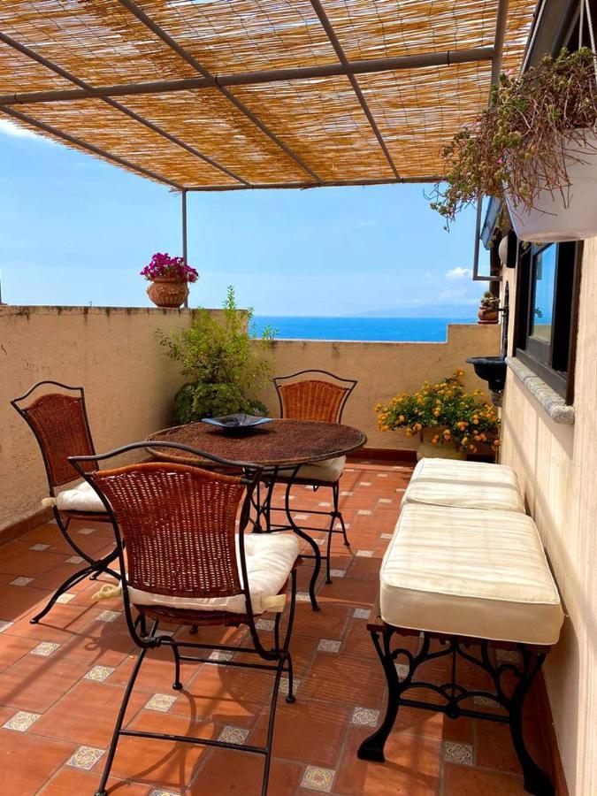 לינה וארוחת בוקר סן ניקולה ארצ'לה La Casa Nel Borgo מראה חיצוני תמונה