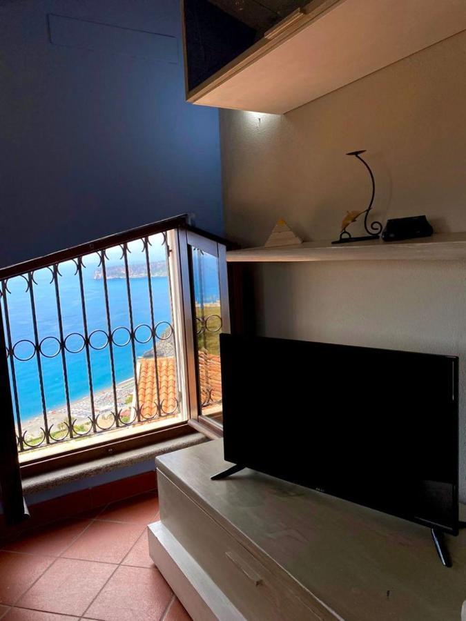 לינה וארוחת בוקר סן ניקולה ארצ'לה La Casa Nel Borgo מראה חיצוני תמונה