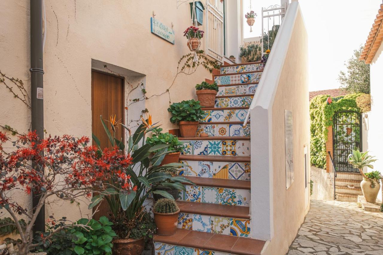 לינה וארוחת בוקר סן ניקולה ארצ'לה La Casa Nel Borgo מראה חיצוני תמונה