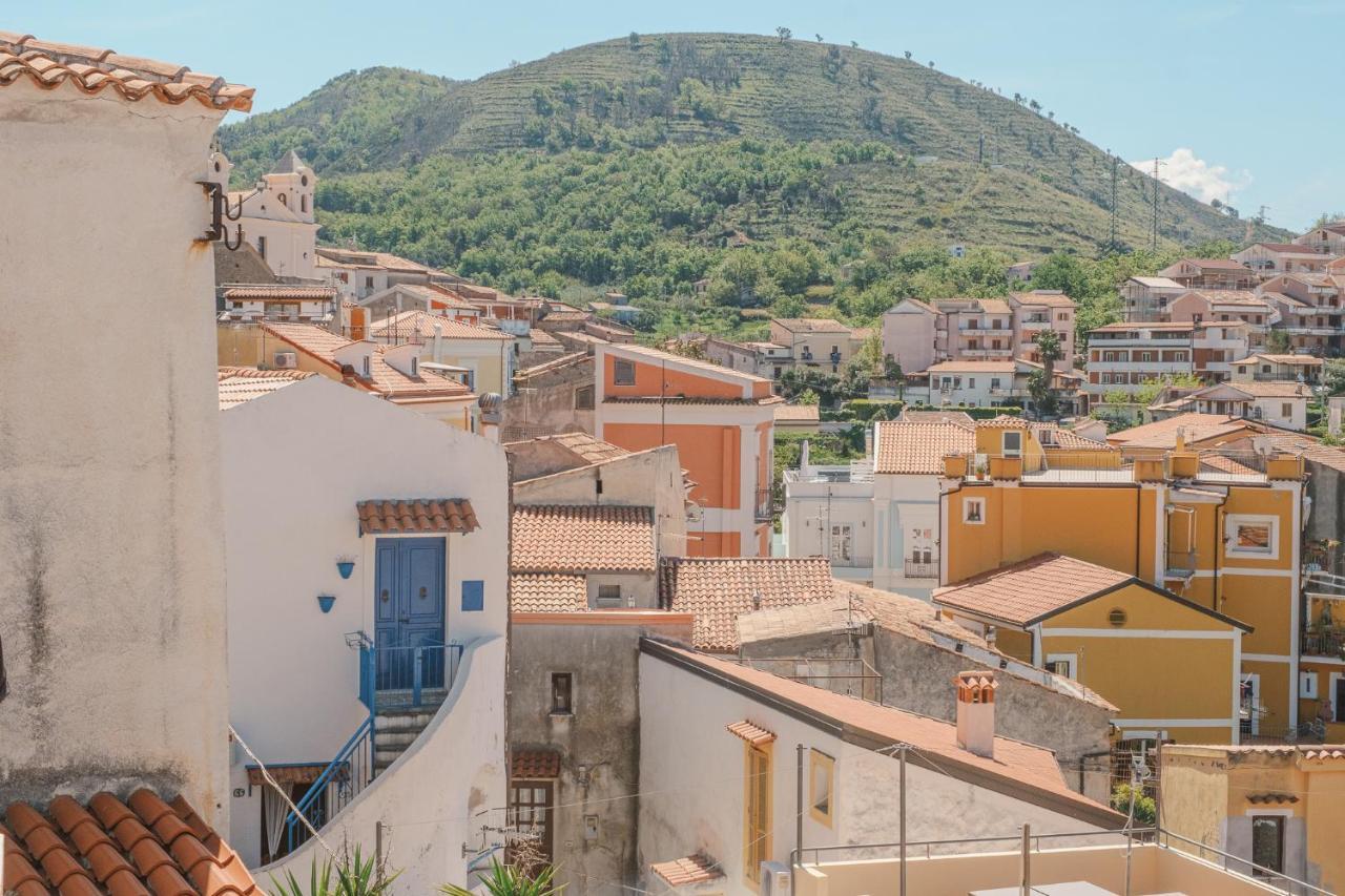 לינה וארוחת בוקר סן ניקולה ארצ'לה La Casa Nel Borgo מראה חיצוני תמונה