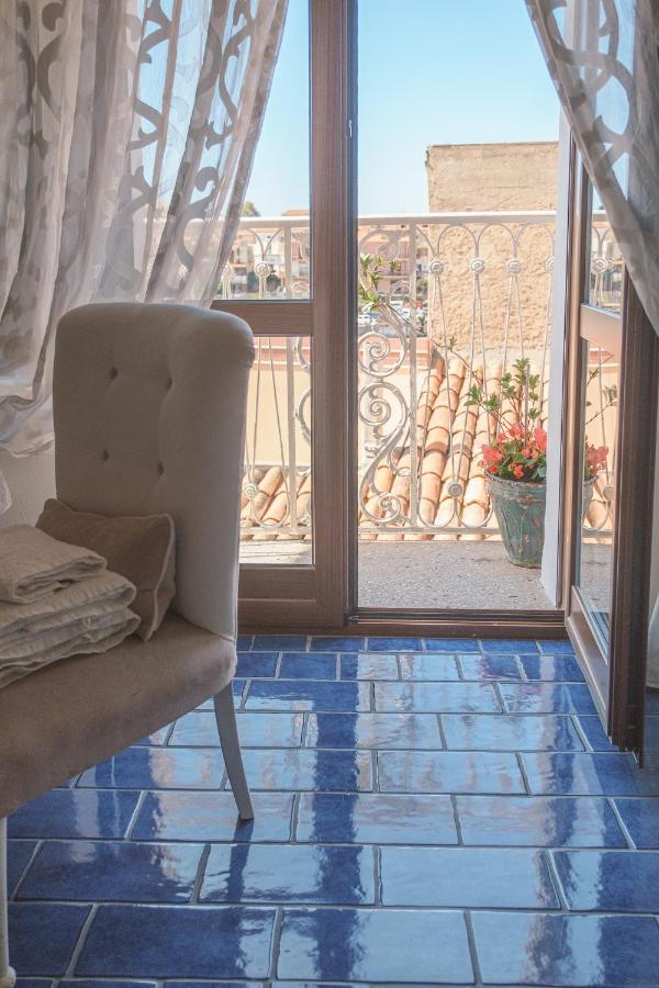 לינה וארוחת בוקר סן ניקולה ארצ'לה La Casa Nel Borgo מראה חיצוני תמונה